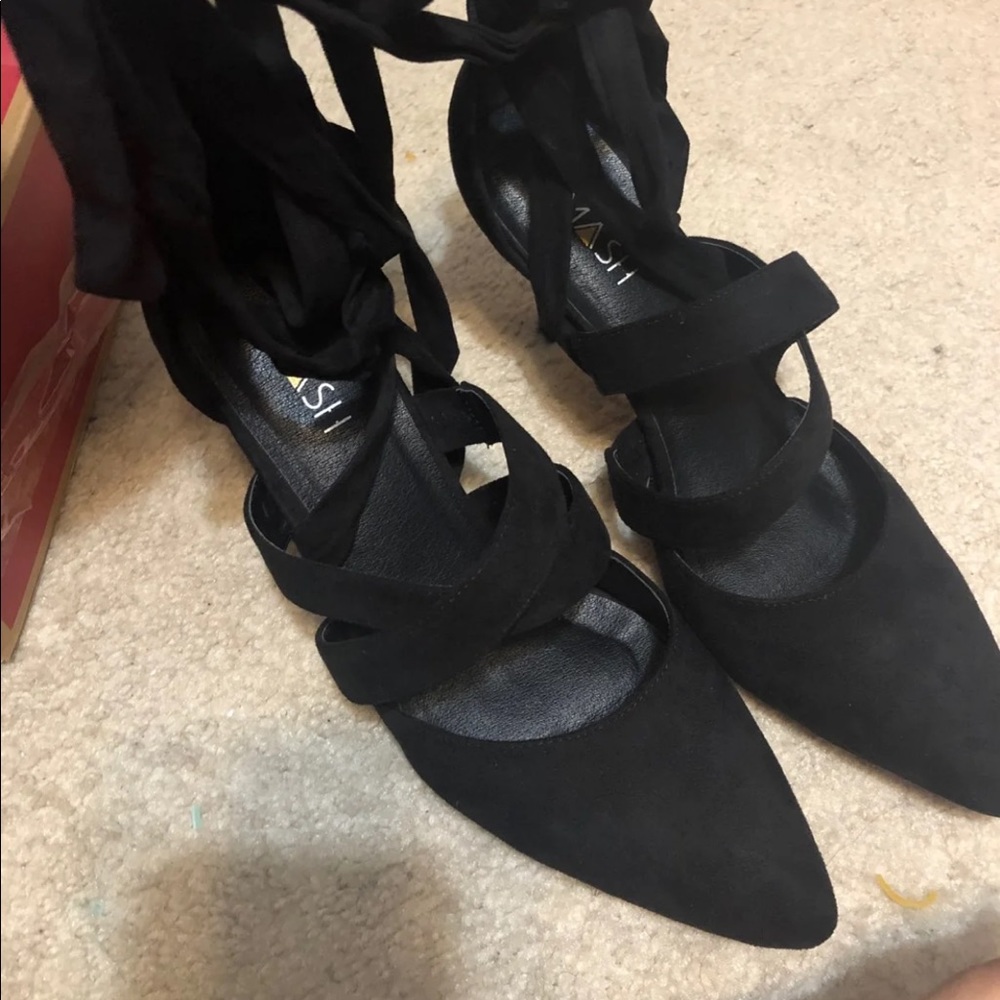 Heels - Picture 2 of 5